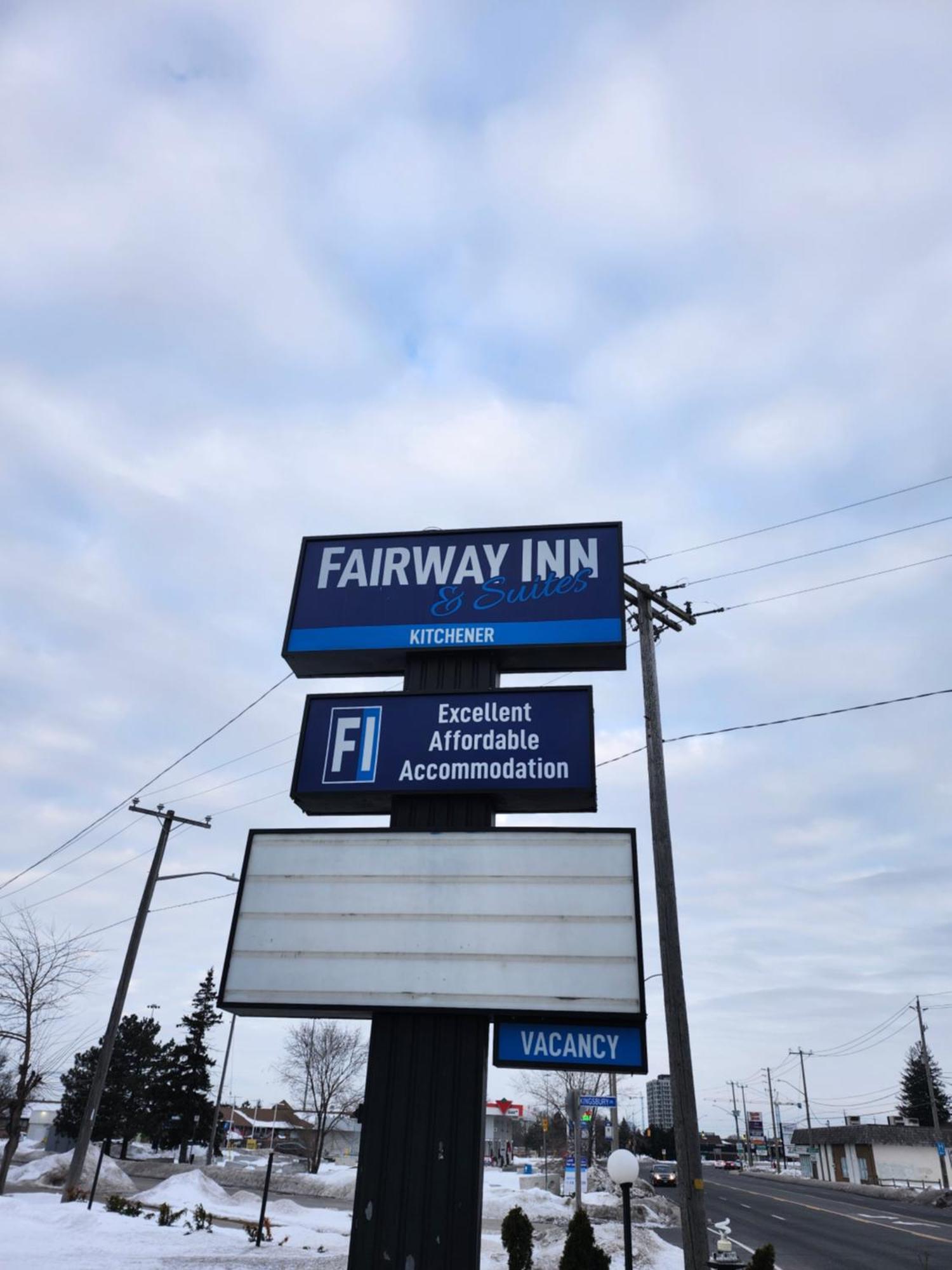 Fairway Inn & Suites Kitchener Exterior photo